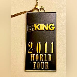 BB King official 2011 tour necklace